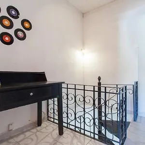 duplex-alfama-lisbon.hotels-lisbon-portugal.com/
